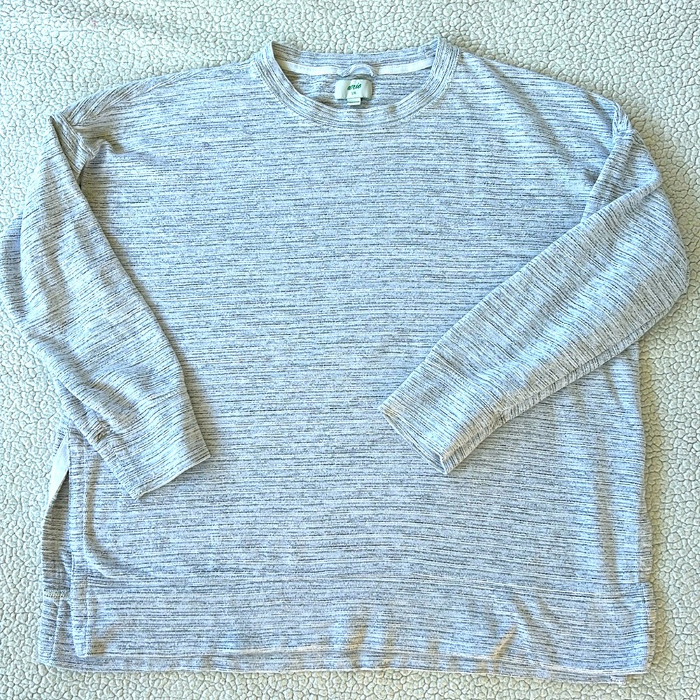 Aerie Oversized Black and White Heathered Sweatshirt, Size Large